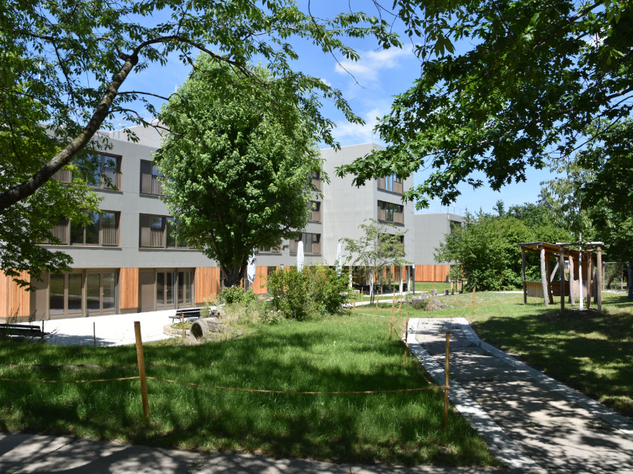 Außenansicht Kinder und Familienhaus